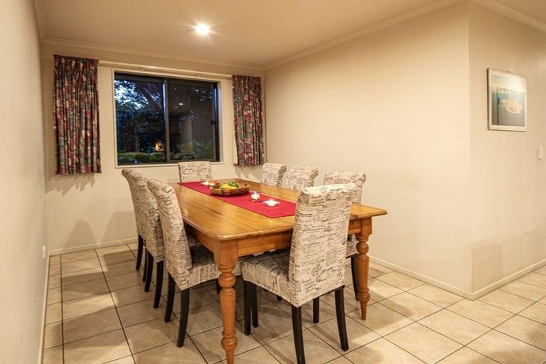 Photo of property in 4 Curlew Place, One Tree Point, 0118