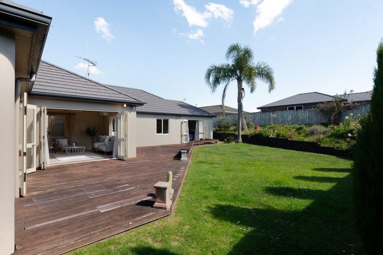 Photo of property in 31 Cairns Crescent, Rototuna, Hamilton, 3210