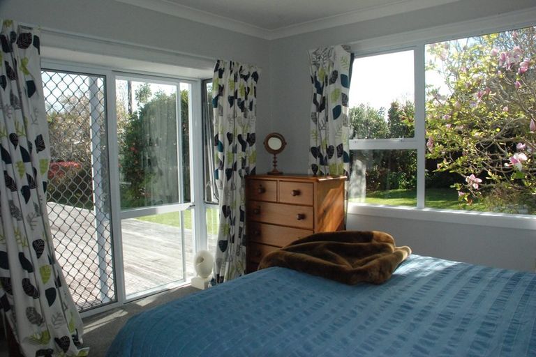 Photo of property in 196 Seaview Road, Westown, New Plymouth, 4310