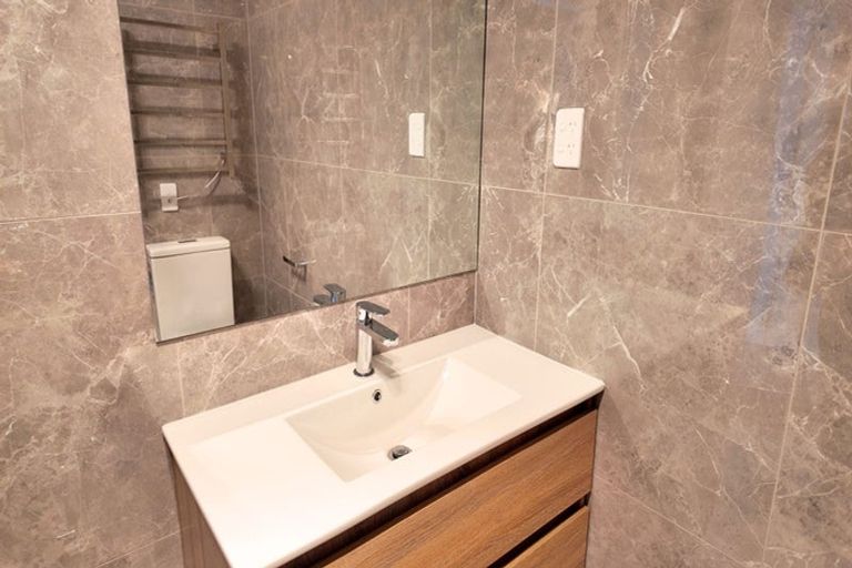 Photo of property in 44d Cyclarama Crescent, Massey, Auckland, 0614