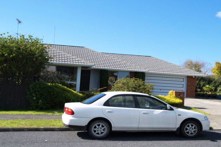 Photo of property in 1 Windsong Court, Northpark, Auckland, 2013
