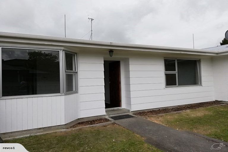 Photo of property in 2/175 Park Road, West End, Palmerston North, 4410