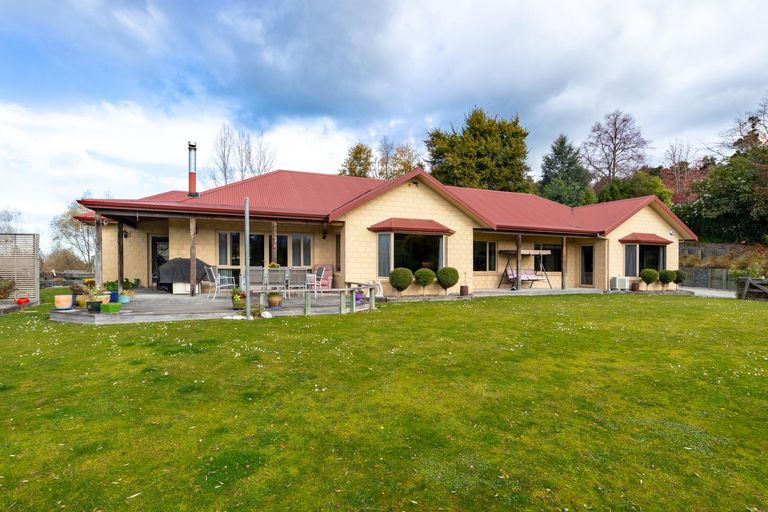 Photo of property in 17 Waitui Drive, Geraldine Downs, Geraldine, 7991