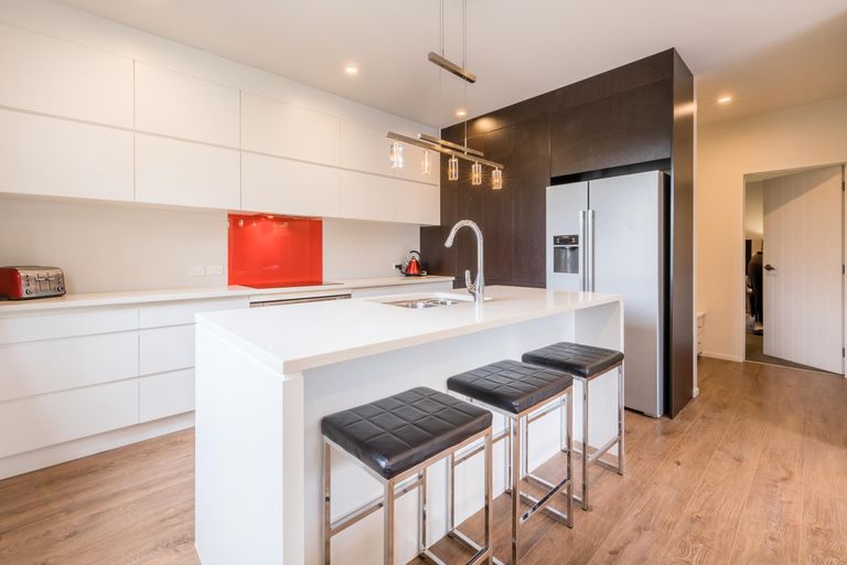 Photo of property in 20e Konini Road, Titirangi, Auckland, 0604