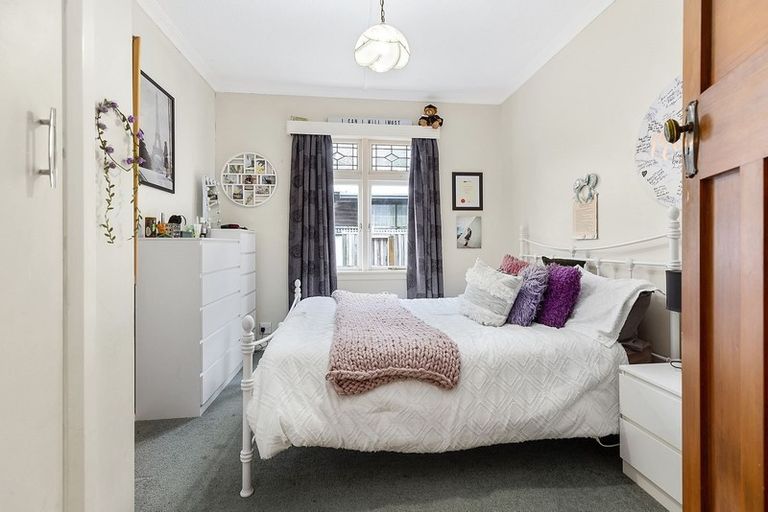 Photo of property in 76 Ira Street, Miramar, Wellington, 6022