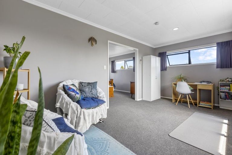 Photo of property in 68 Brois Street, Frankleigh Park, New Plymouth, 4310