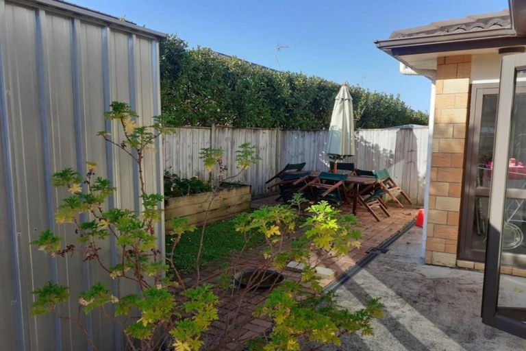 Photo of property in 51 Agapanthus Place, Flat Bush, Auckland, 2016