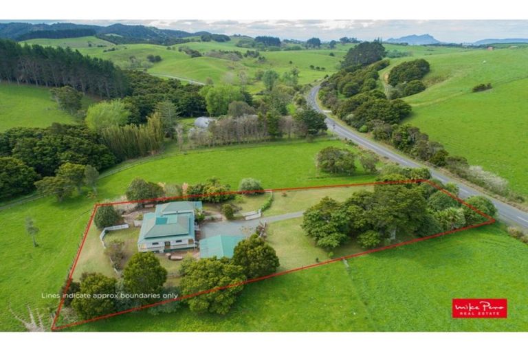 Photo of property in 243 Rosythe Road, Waipu, 0582
