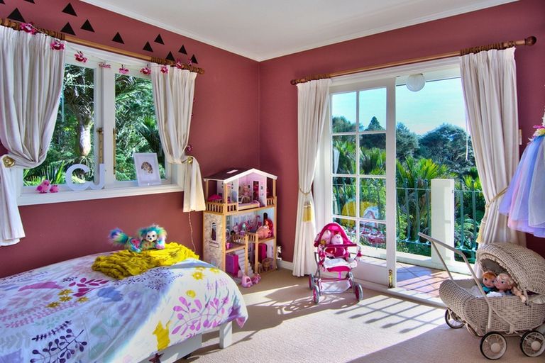 Photo of property in 753 West Coast Road, Oratia, Auckland, 0604