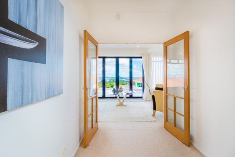 Photo of property in 158 Mokoia Road, Chatswood, Auckland, 0626