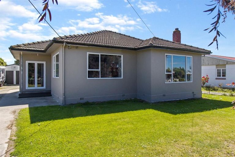 Photo of property in 16 Coronation Street, Waimate, 7924