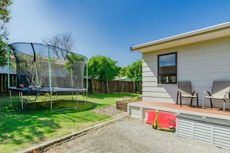 Photo of property in 12 Hookway Grove, Paraparaumu, 5032