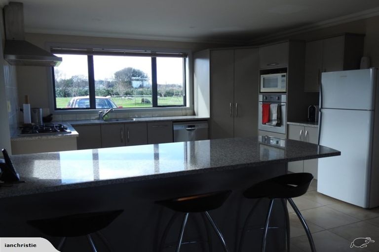 Photo of property in 339 Stoney Creek Road, Kelvin Grove, Palmerston North, 4470