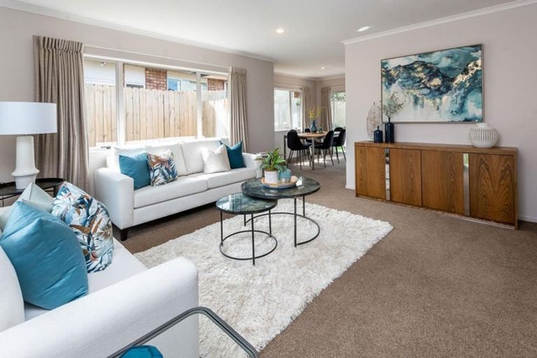 Photo of property in 18 Lissleton Drive, East Tamaki, Auckland, 2013
