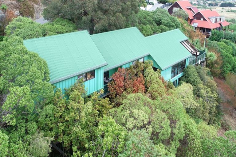 Photo of property in 11 Osmond Lane, Mount Pleasant, Christchurch, 8081