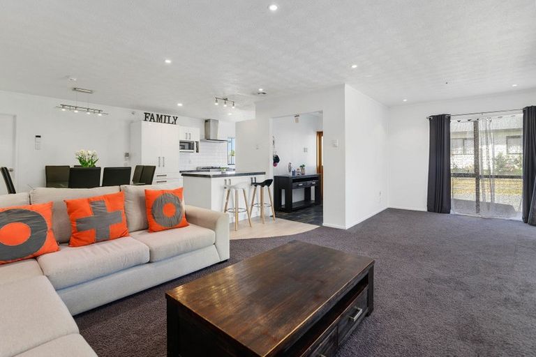 Photo of property in 15 Elmslie Place, Owhata, Rotorua, 3010