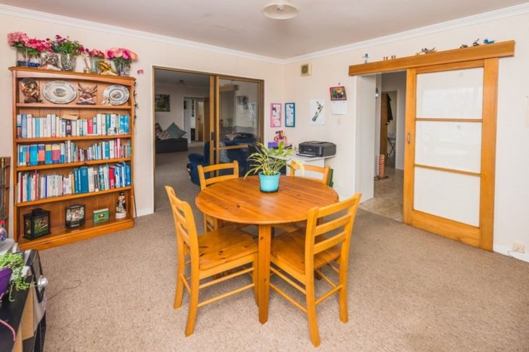 Photo of property in 1 Essex Place, Springvale, Whanganui, 4501