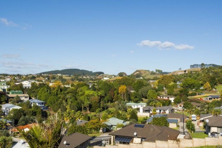 Photo of property in 25 Kite Way, Welcome Bay, Tauranga, 3112