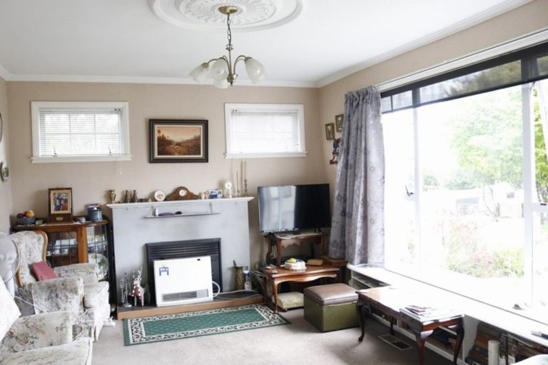 Photo of property in 1 East Way, Durie Hill, Whanganui, 4500