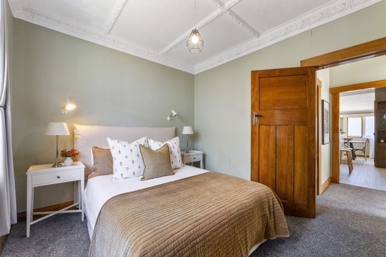 Photo of property in 164 Mangorei Road, Merrilands, New Plymouth, 4312