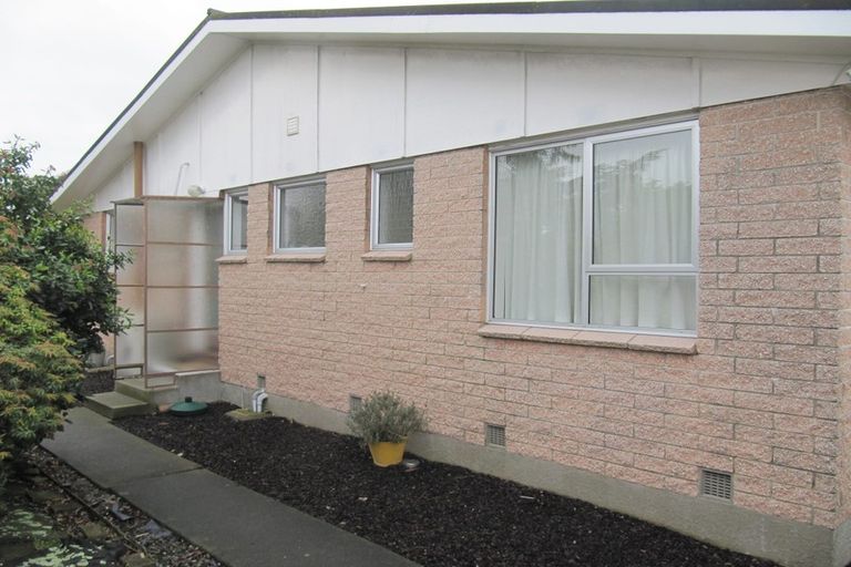 Photo of property in 2/18 Manuel Place, Bishopdale, Christchurch, 8053