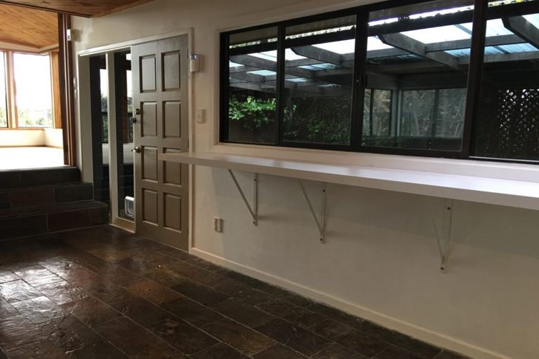 Photo of property in 3 Beulah Avenue, Rothesay Bay, Auckland, 0630