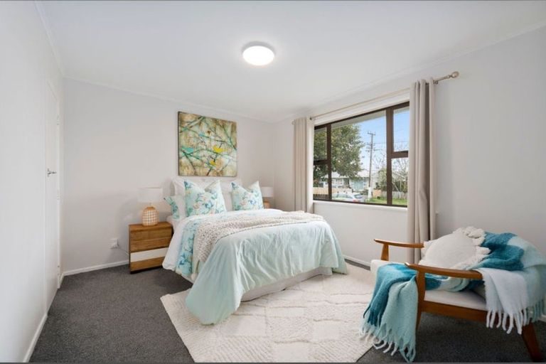 Photo of property in 50 Barrys Road, Glendene, Auckland, 0602