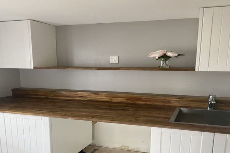 Photo of property in 16 Bellevue Road, Woburn, Lower Hutt, 5010