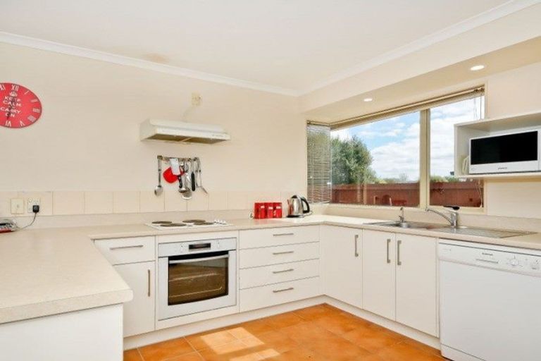 Photo of property in 39a Bouverie Crescent, Flagstaff, Hamilton, 3210