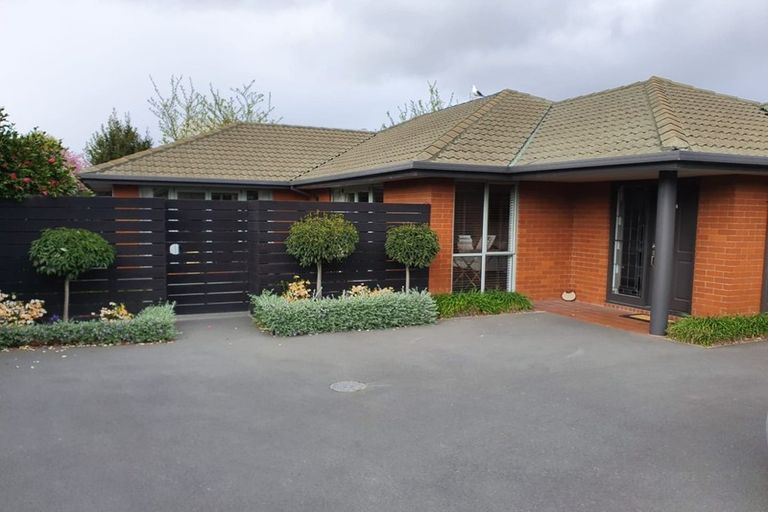 Photo of property in 398a Ilam Road, Bryndwr, Christchurch, 8053