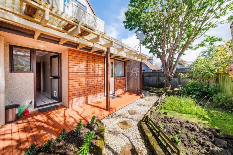 Photo of property in 3a Caroline Crescent, Highbury, Palmerston North, 4412