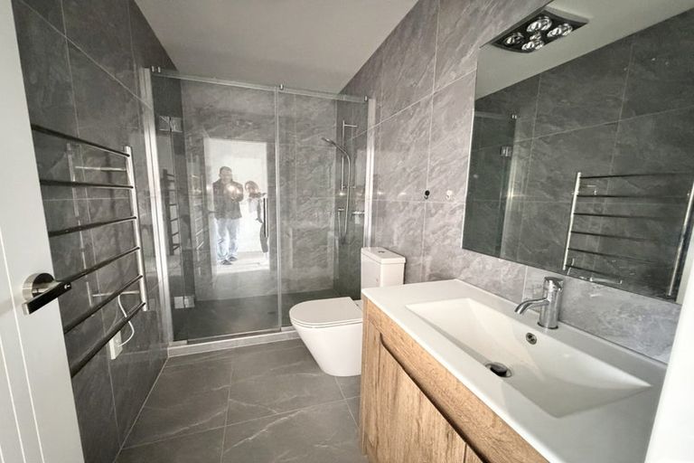 Photo of property in 75 Papatupu Way, Kumeu, 0810