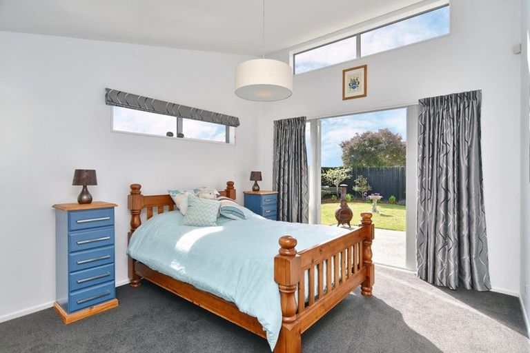 Photo of property in 9 Churchill Drive, Rangiora, 7400