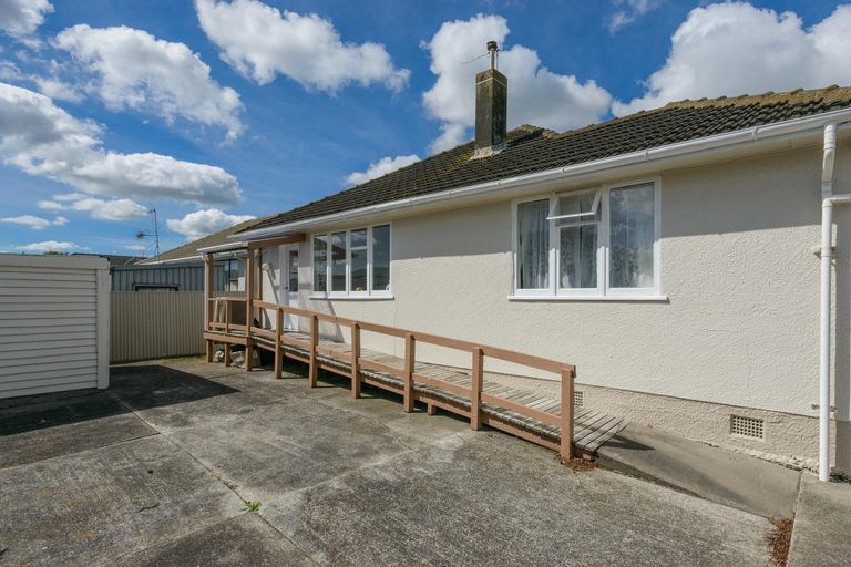 Photo of property in 7 Bristol Crescent, Roslyn, Palmerston North, 4414