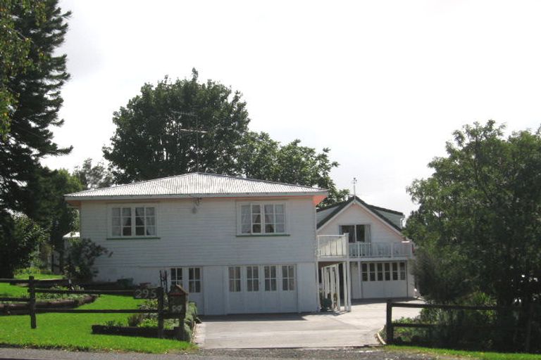 Photo of property in 295 Swanson Road, Ranui, Auckland, 0612