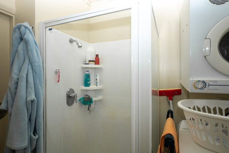 Photo of property in 77 Manor Place, Dunedin Central, Dunedin, 9016