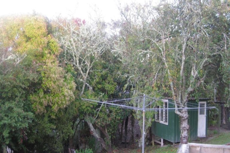 Photo of property in 12 Korotaha Terrace, Rothesay Bay, Auckland, 0630