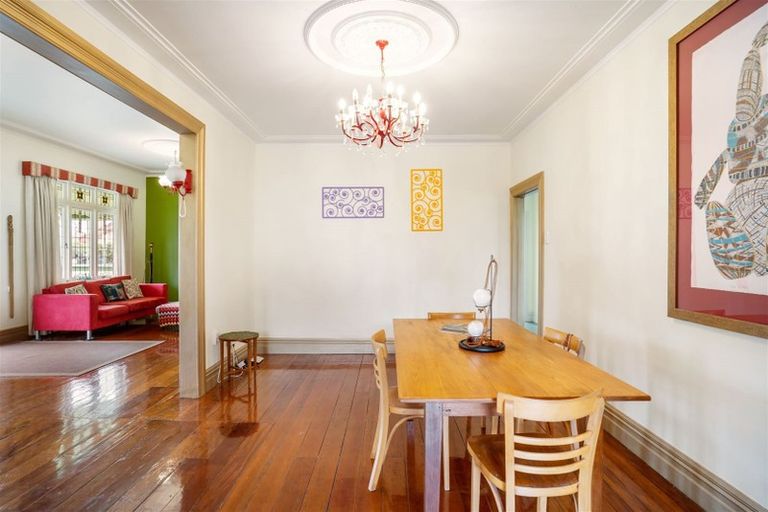 Photo of property in 21 Farquhar Road, Glendene, Auckland, 0602