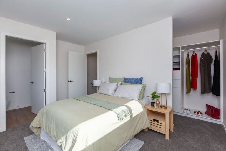 Photo of property in 77 Amohia Street, Paraparaumu, 5032