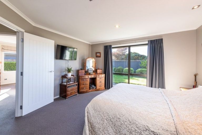 Photo of property in 27 Kitakita Grove, Motueka, 7120
