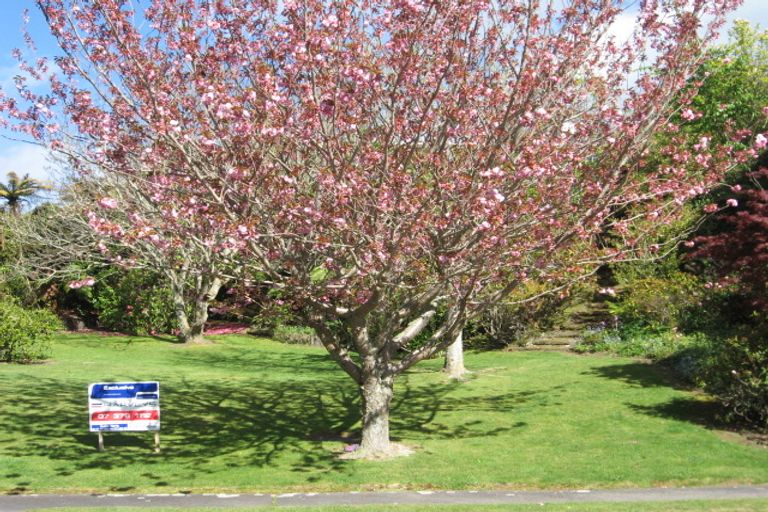 Photo of property in 21 Ewing Grove, Acacia Bay, Taupo, 3330