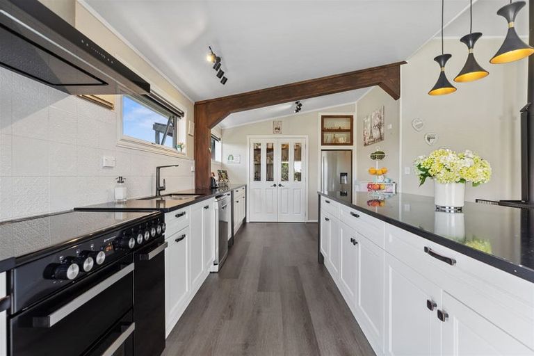 Photo of property in 11 Sarona Park Drive, Omanawa, Tauranga, 3171