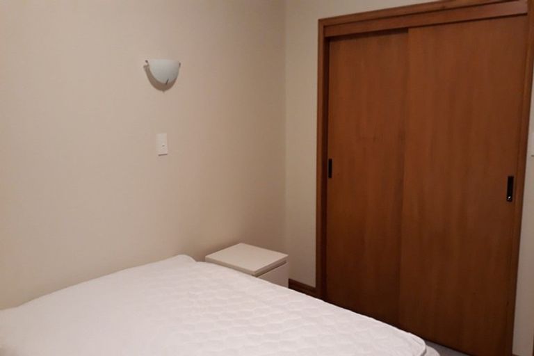 Photo of property in 2/141 Fitzherbert Avenue, West End, Palmerston North, 4410