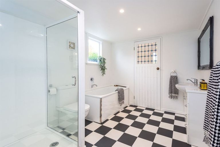 Photo of property in 59 Office Road, Merivale, Christchurch, 8014