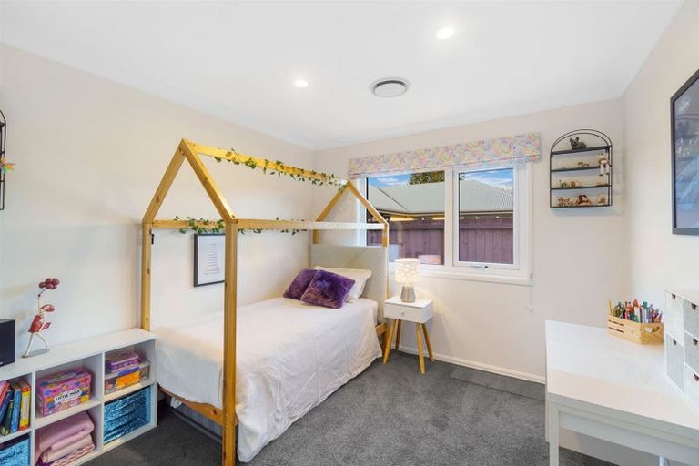 Photo of property in 65 Coolspring Way, Redwood, Christchurch, 8051