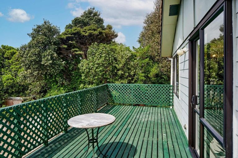Photo of property in 19 Puketai Place, Pukerua Bay, 5026
