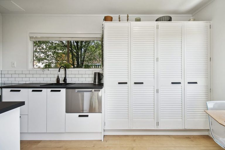 Photo of property in 2/208 Rangatira Road, Beach Haven, Auckland, 0626