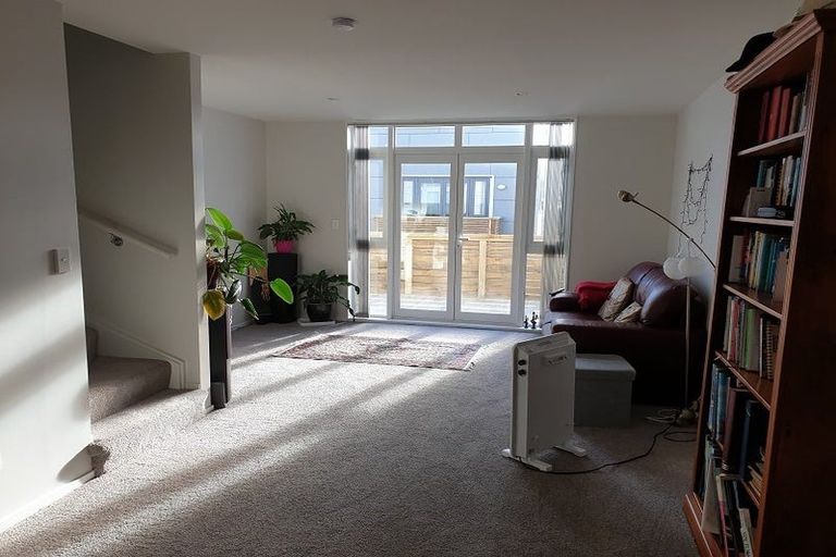 Photo of property in Pirie Street Townhouses, 32/35 Pirie Street, Mount Victoria, Wellington, 6011