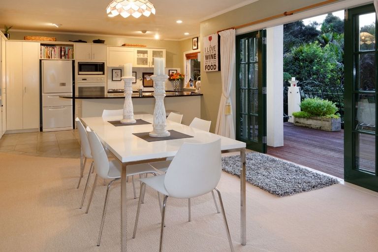 Photo of property in 753 West Coast Road, Oratia, Auckland, 0604