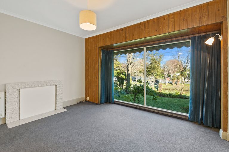 Photo of property in 181 Fifield Terrace, Opawa, Christchurch, 8023